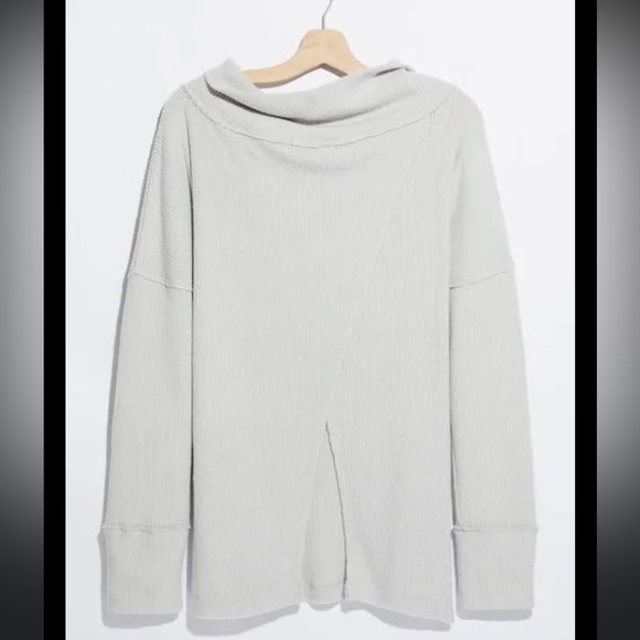11. $89 NWT Free People long sleeve sweater🌙 - Picture 8 of 9